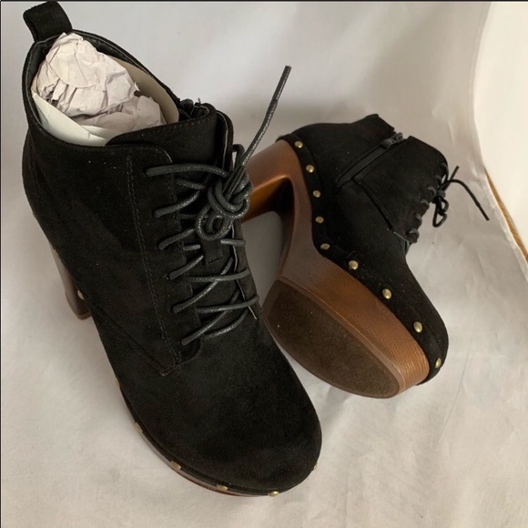 Beston NEW faux suede lace up boots - Picture 3 of 7